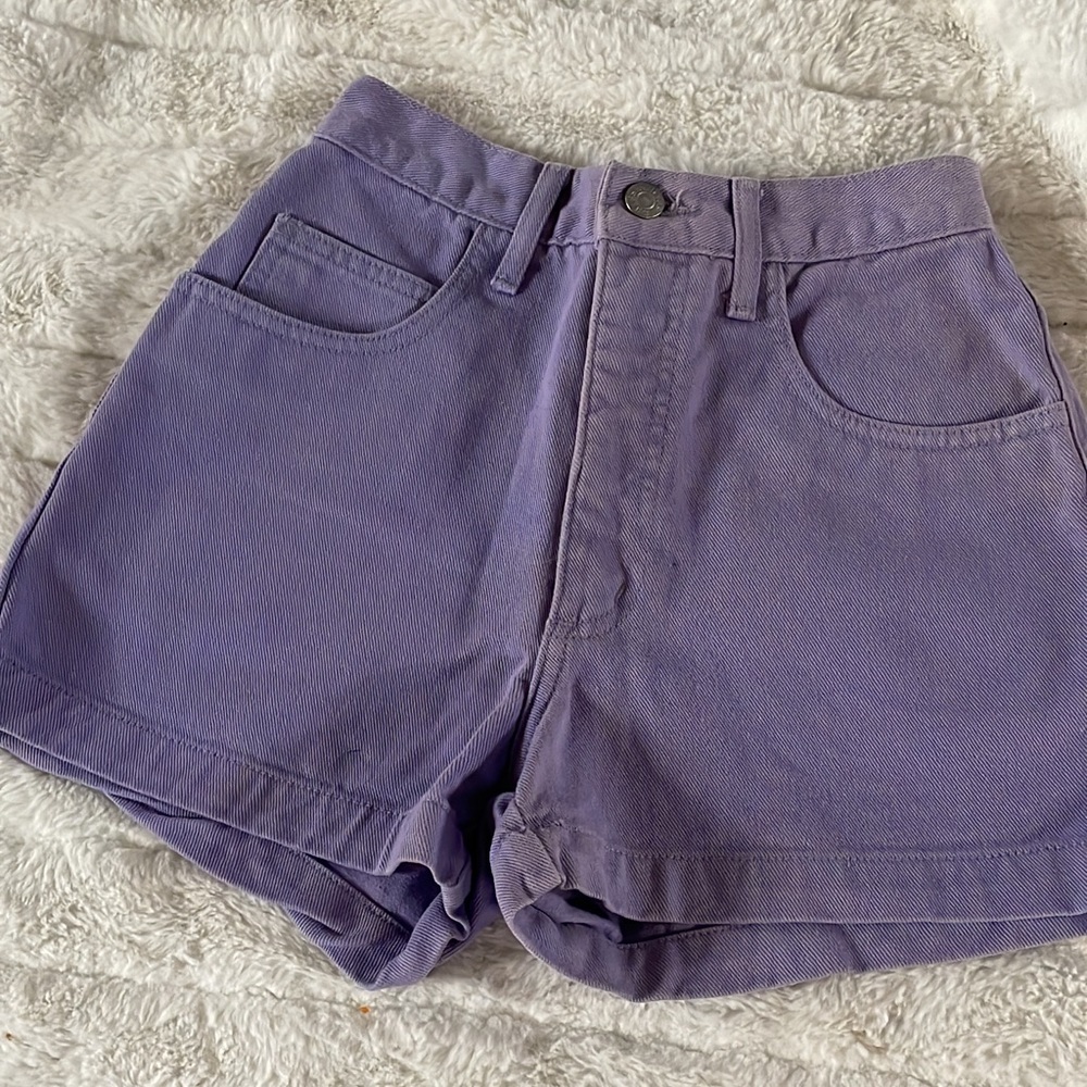 Vintage GUESS lilac shorts!